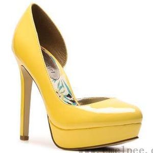Yellow Pumps by Madden Girl